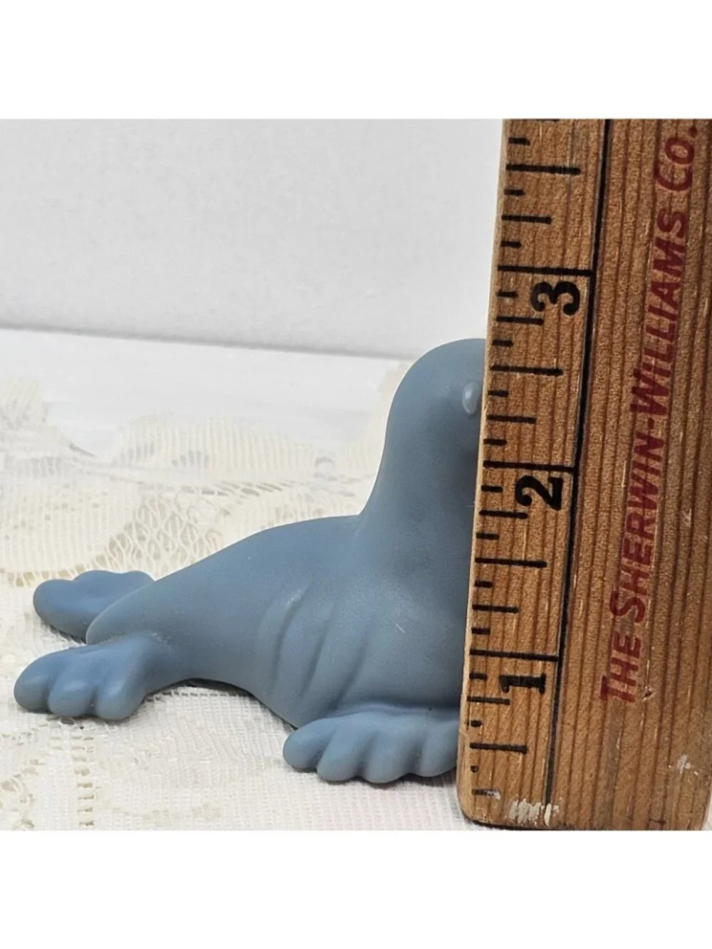 Fisher-Price Little People Zoo Talkers Blue Gray Seal Interactive Figure 2011